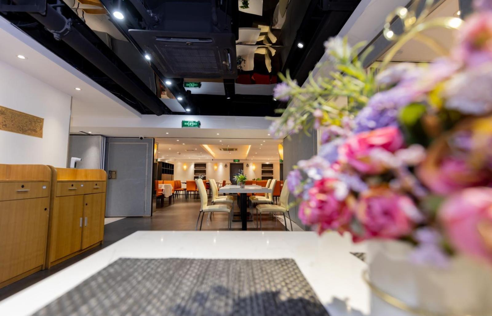 Starr Hotel Shanghai Exterior photo